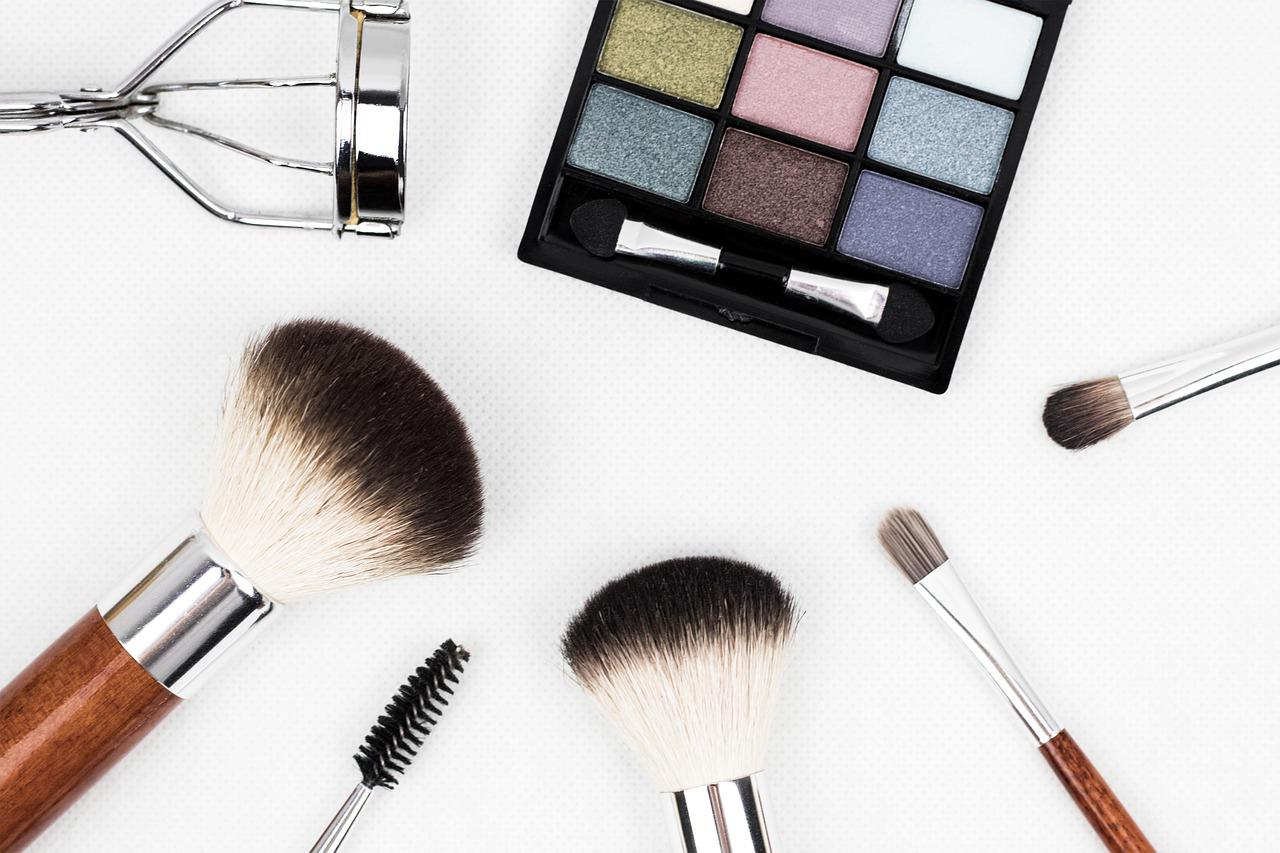 Ventajas De Hacer Un Curso De Maquillaje (Fuente: Banco de imágenes Pixabay)